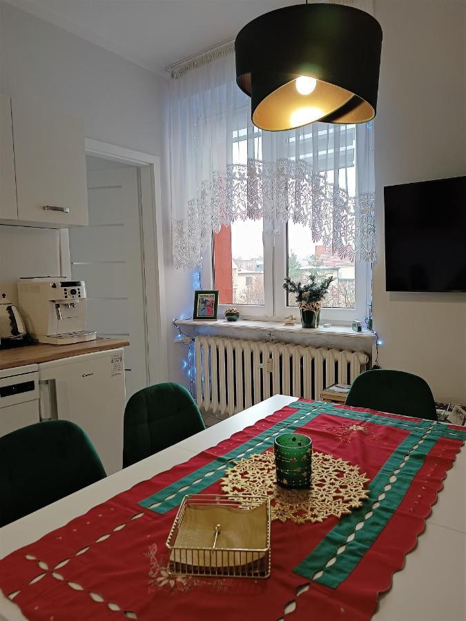 Szmaragdowy Apartament Przy Ulicy Opolskiej Tarnowskie Góry Exteriör bild