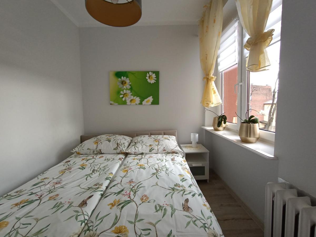 Szmaragdowy Apartament Przy Ulicy Opolskiej Tarnowskie Góry Exteriör bild