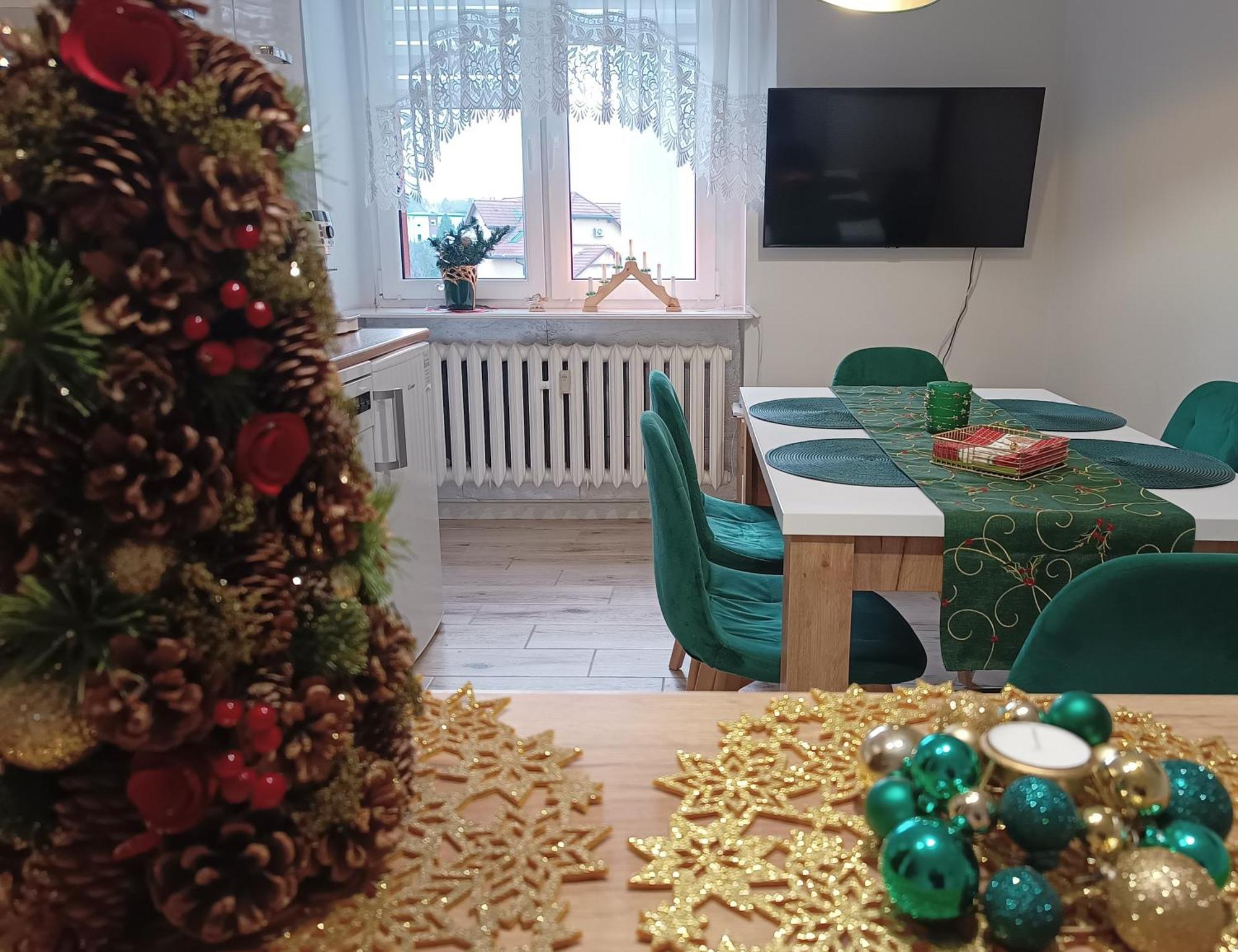 Szmaragdowy Apartament Przy Ulicy Opolskiej Tarnowskie Góry Exteriör bild